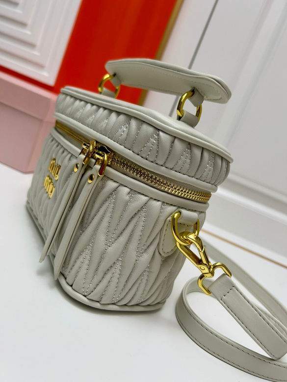 Miu miu Make-up