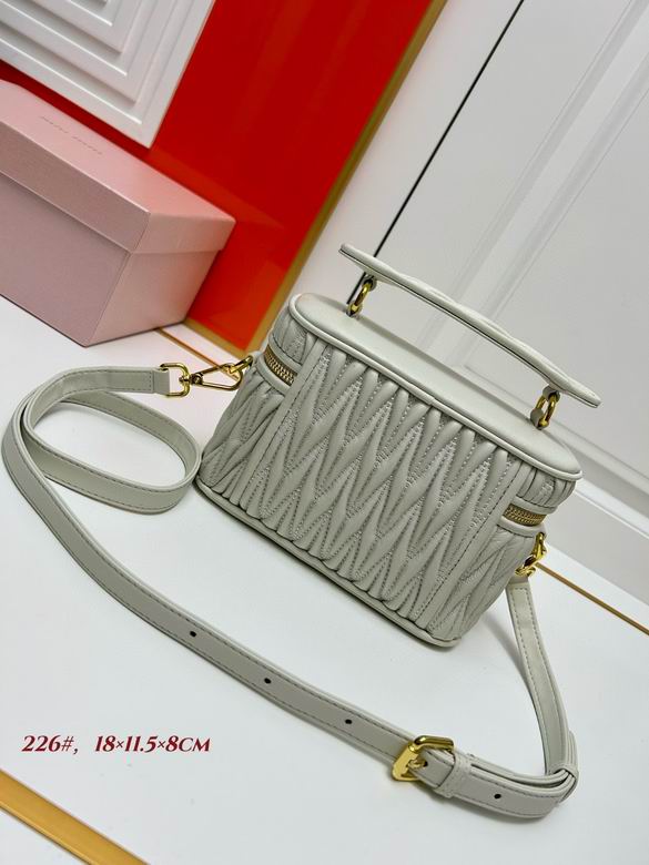 Miu miu Make-up