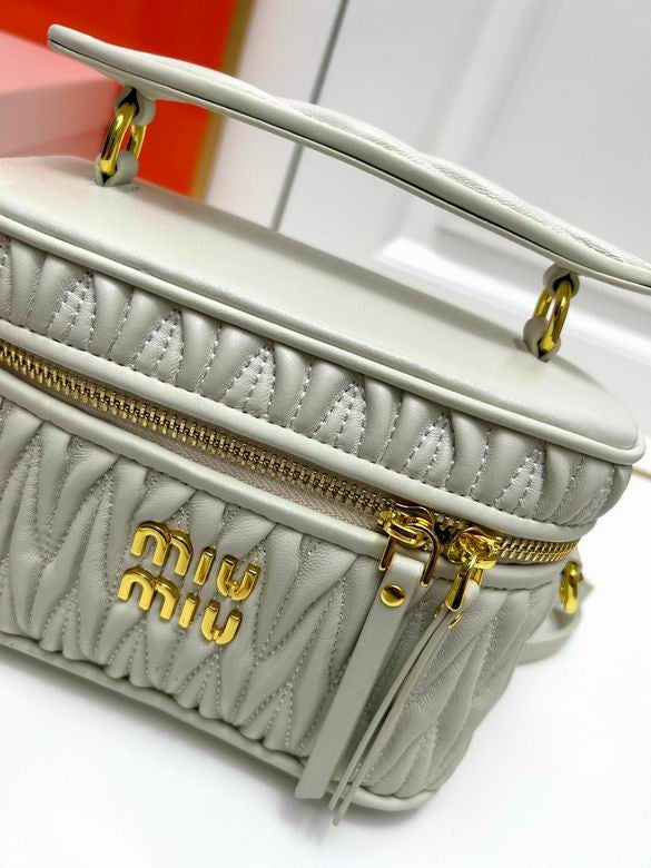 Miu miu Make-up