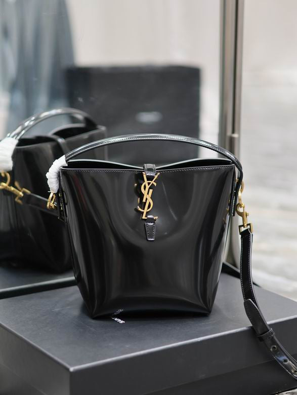 Saint Laurent