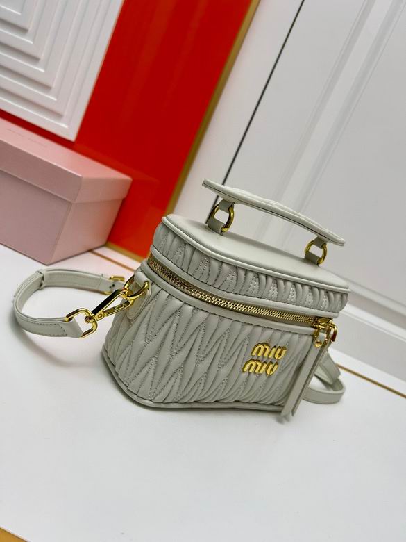 Miu miu Make-up